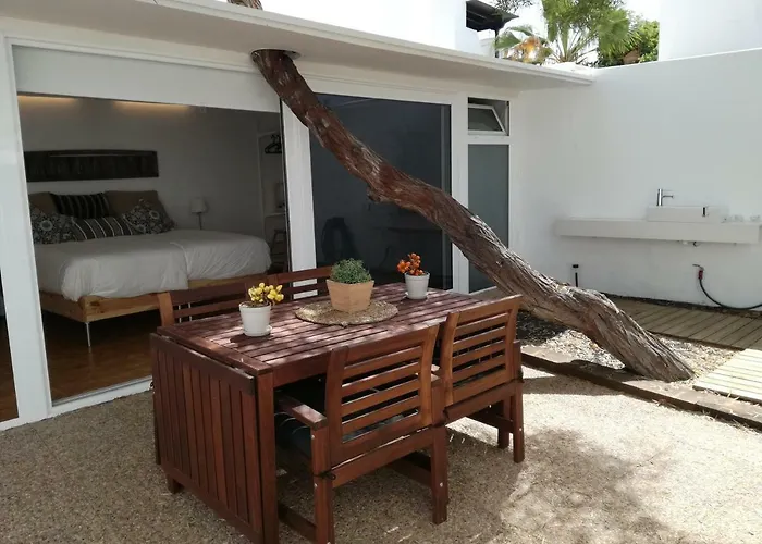 Sorondongo & Garden Willa *