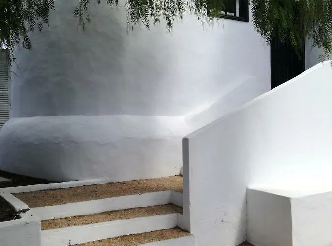 Willa Sorondongo & Garden *